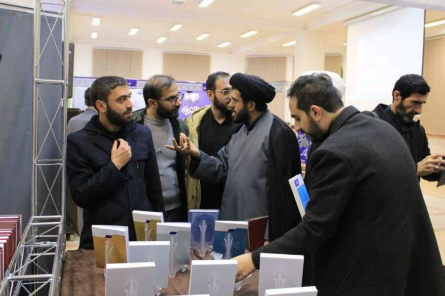 مشاركة مركز الدراسات الفقهية المعاصرة في المعرض التخصصي الثالث للدراسات الفقهية والعقائدية المعاصرة