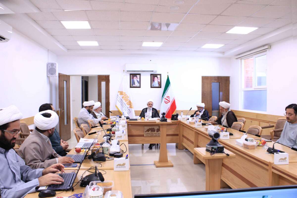 دراسة عملیة وطرق تقییم مطابقة القانون للأحکام الثانویة فی ضوء نظریة ولایة الفقیه