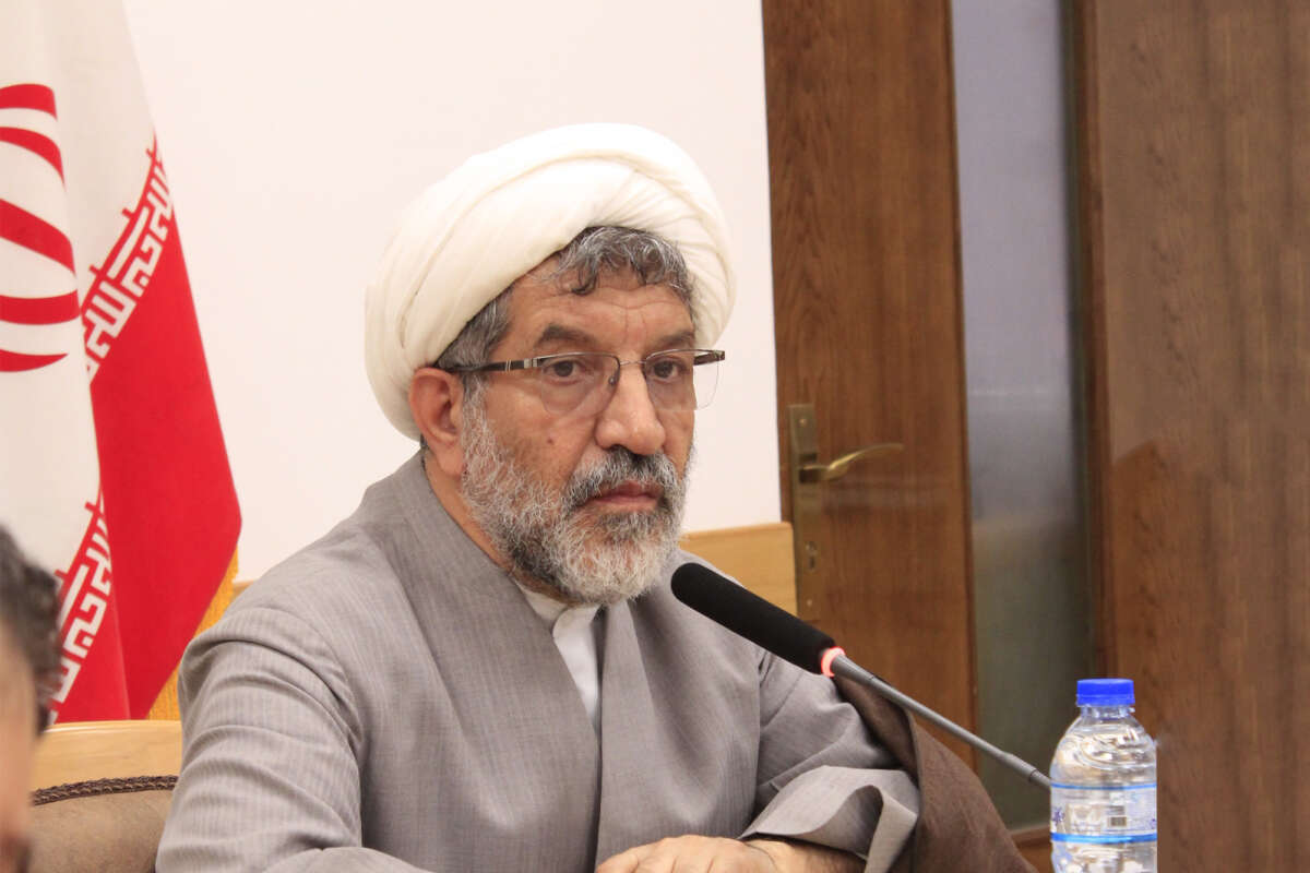 بیان ماهیة التقنین وعلاقته بالفقه فی ندوة “أیام الأحد: مناقشة المنهج”