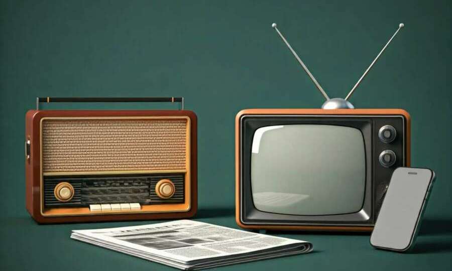 وقفة في مجموعة محاضرات في فقه الإعلام والاتصال